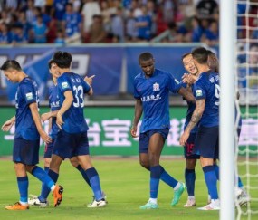 申花遭遇人员危机 马纳法休赛两月斯卢茨基迎考验