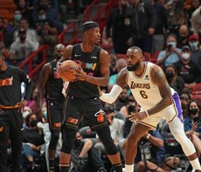 im电竞网站-浓眉归来将给詹姆斯减负？皇帝的进攻或变得更高效